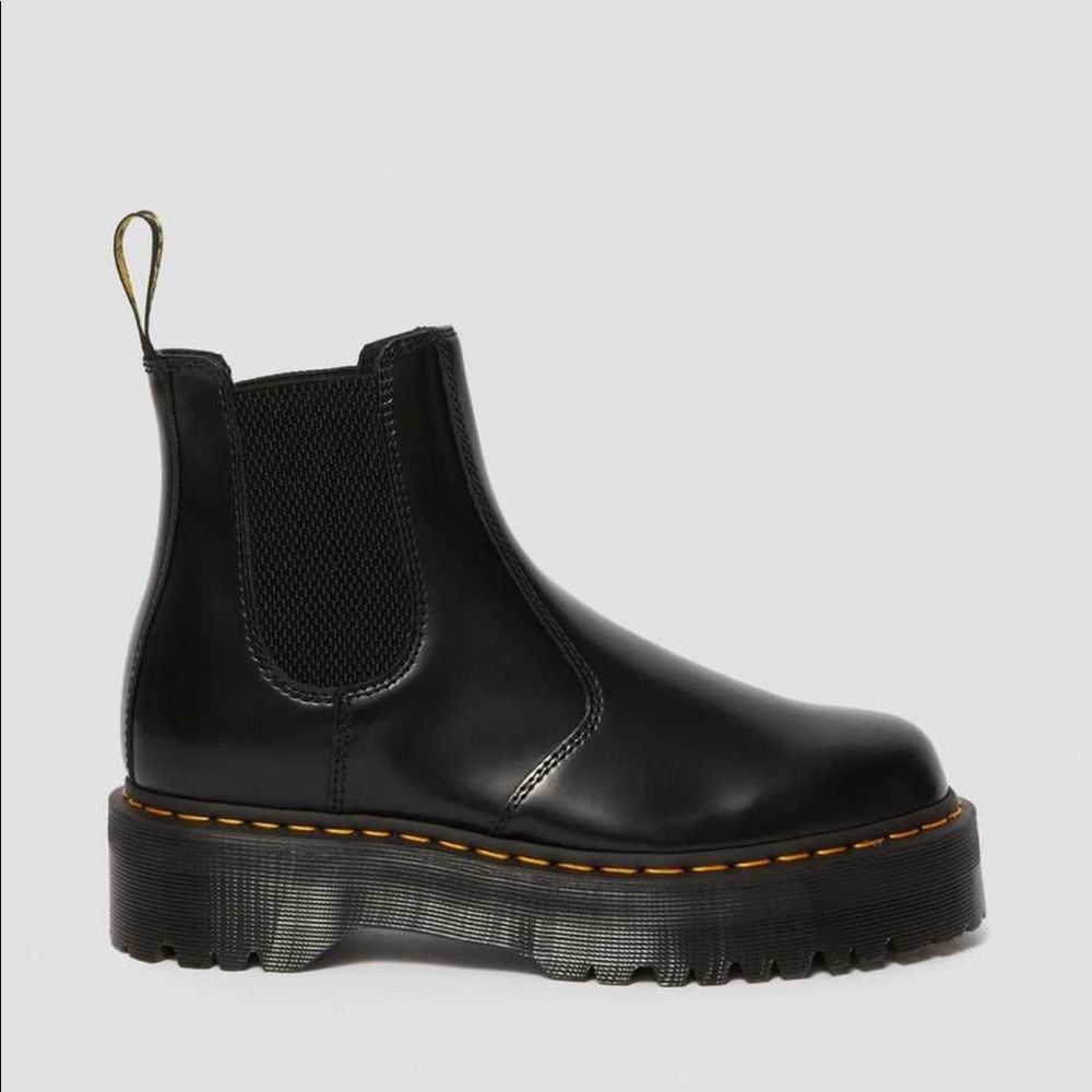 DR. MARTENS 2967 PLATFORM BOOTS